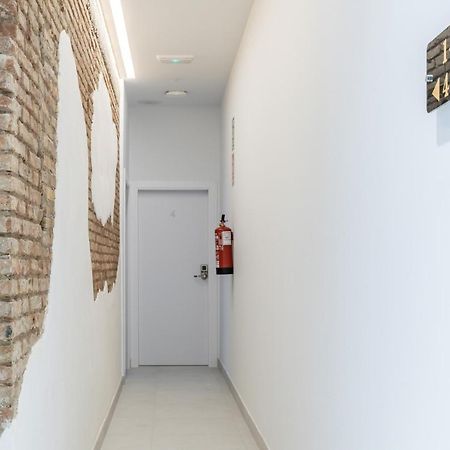 Room Close To City Centre Valência Exterior foto